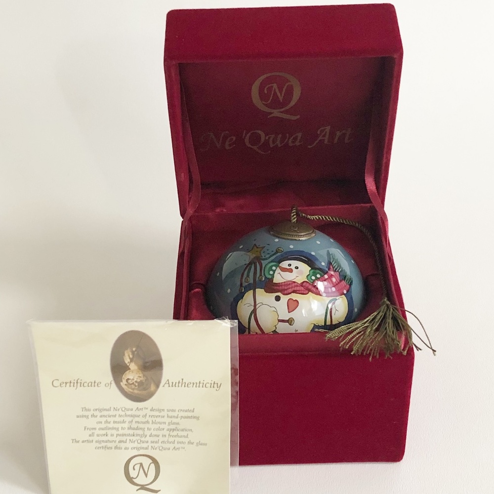 Ne'Qwa Art Glass HandPainted Globe Ornament Snowman Signed Diane Knott